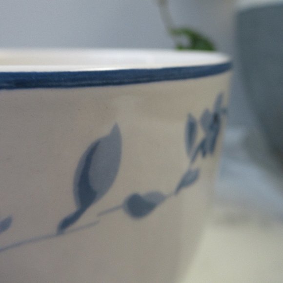 Cup Mug 12 oz White with Blue Flowers Rim by MSE / Martha Stewart Everyday - Picture 5 of 10